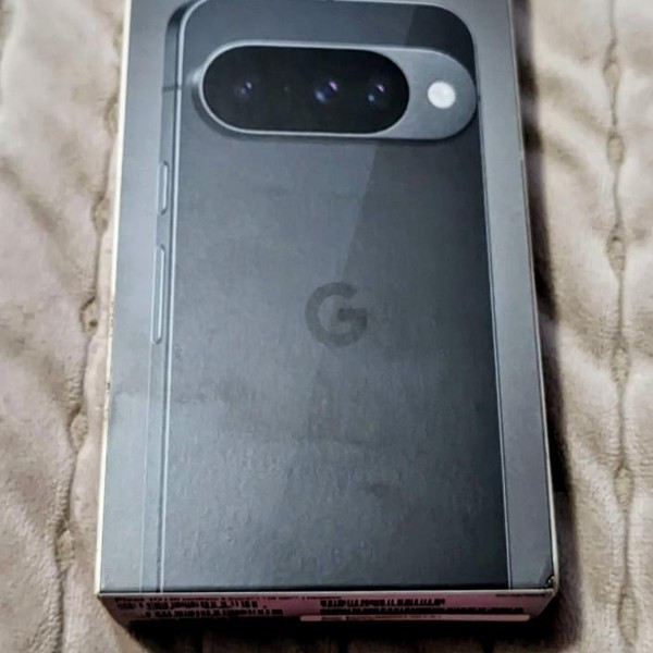 Google Pixel 10 - T-Mobile, 128 GB, Obsidian, GLBW0