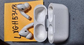 Used
													Apple AirPods Pro - Wireless Case, photo 4 of 7