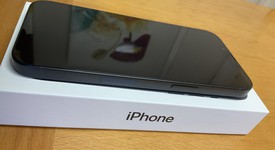 Mint
													Apple iPhone 13 - Unlocked, Midnight, 128 GB, A2482, photo 4 of 10