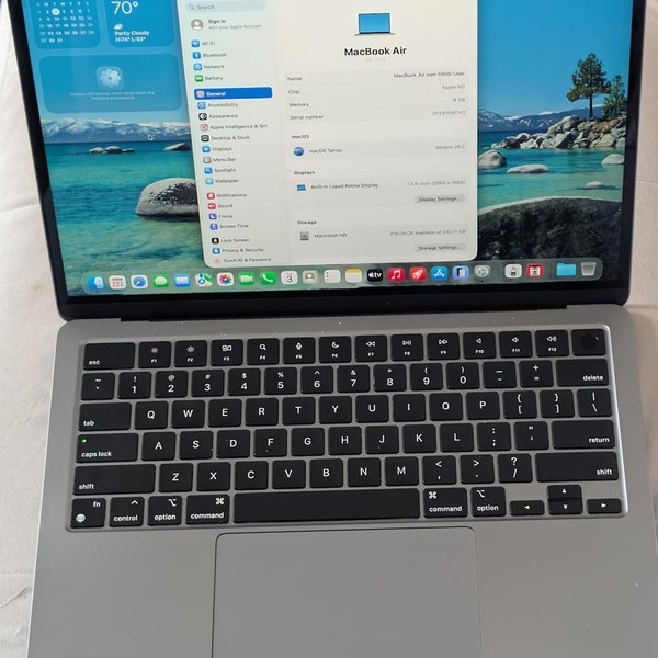 MacBook Air 2022 (M2) - 13 inch - 256 GB, Gray, 8 GB, Apple M2