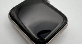 Mint
													Apple Watch SE 2nd Gen 40mm - Starlight, A2722 - GPS, Aluminum, photo 3 of 9