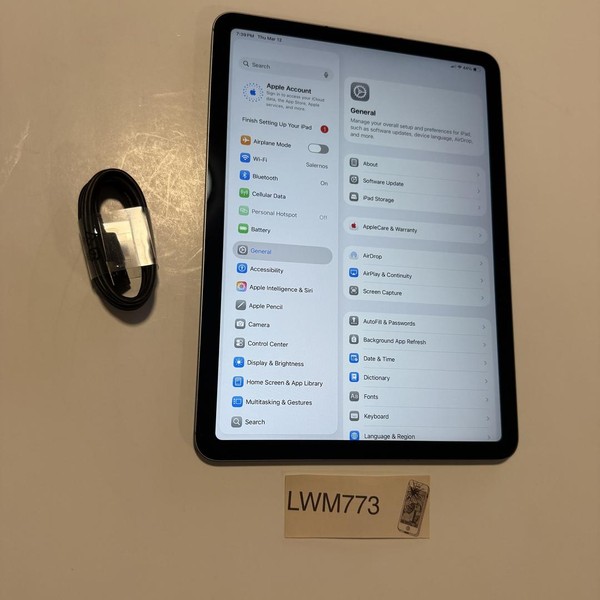 Apple iPad Air 11 inch (M2) 2024 - Unlocked, 128 GB, Gray, A2903