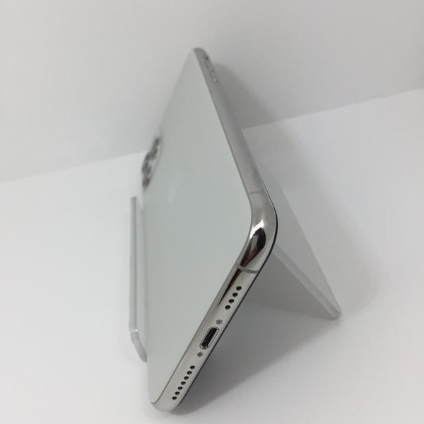 Apple iPhone 11 Pro Max - Unlocked, 64 GB, Silver, A2161