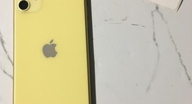 Mint
													Apple iPhone 11 - Unlocked, Yellow, 128 GB, A2111, photo 2 of 6