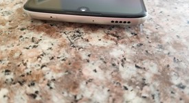 Mint
													Moto Z4 - Verizon, White, 128 GB, 4 GB, photo 4 of 6