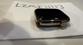 Good
													Apple Watch Series 8 45mm - Unlocked, Gold, A2774 - Cellular, Stainless, photo 5 of 8