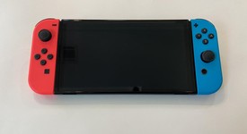 Good
													Nintendo Switch - OLED - Red & Blue, 64 GB, photo 5 of 12