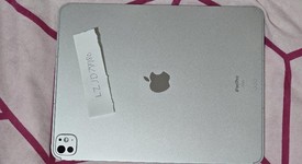 Mint
													Apple iPad Pro 13" (M4) 2024 - Unlocked, Silver, 512 GB, 8 GB, A2926, Standard Glass, photo 3 of 7