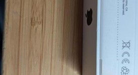 New
													Apple iPhone SE 3rd Gen 2022 - Unlocked, Midnight, 64 GB, A2595, photo 3 of 4