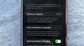 Fair
													Apple iPhone SE 3rd Gen 2022 - T-Mobile, Red, 64 GB, A2595, photo 2 of 8