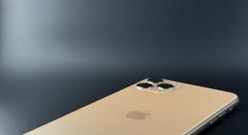Fair
													Apple iPhone 11 Pro Max - Unlocked, Gold, 64 GB, A2161, photo 6 of 6