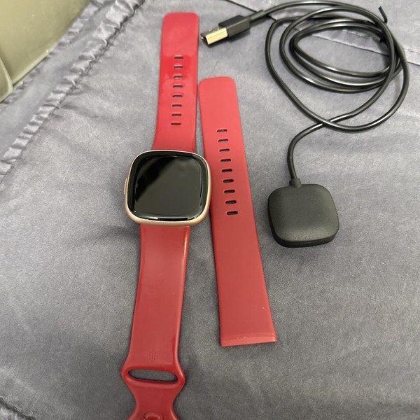 Fitbit Versa 4 - Rose Gold