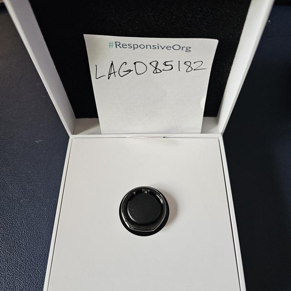 Oura Ring Gen 3 - Black, Size 11, Heritage