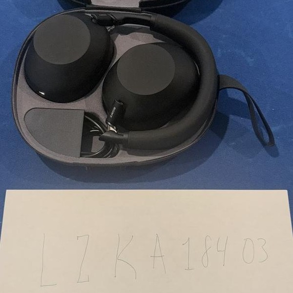 Sony WH-1000XM6 - Black