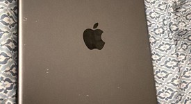 Fair
													Apple iPad 8th Gen - Wi-Fi, Silver, 32 GB, A2270, photo 3 of 9