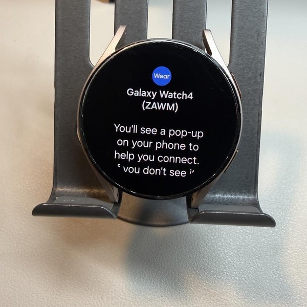 Samsung Galaxy Watch4 - Wi-Fi, Gold, 40mm