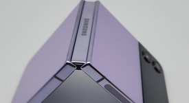Good
													Samsung Galaxy Z Flip3 5G - T-Mobile, Lavender, 128 GB, 8 GB, SM-F711U, photo 3 of 5