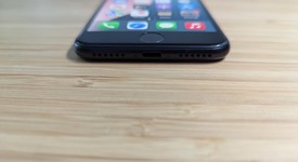 Good
													Apple iPhone SE 3rd Gen 2022 - Unlocked, Midnight, 64 GB, A2595, photo 3 of 14