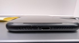 Good
													Apple iPhone Xr - Unlocked, Black, 64 GB, A1984, photo 4 of 24