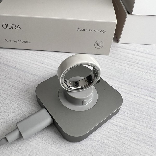 Oura Ring Gen 4 - Cloud, Size 10, Ceramic