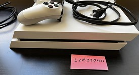 Good
													PlayStation 4 - White, 500 GB, Standard, photo 4 of 9