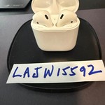Used Apple AirPods (1st Gen) - Lightning Case