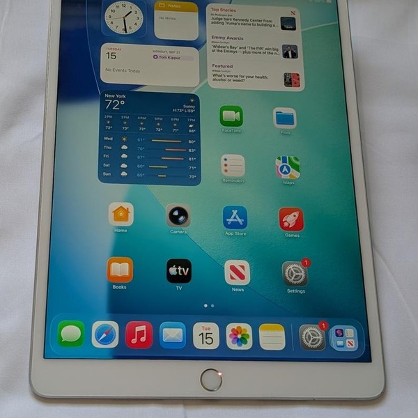 Apple iPad Air (3rd Gen) - Wi-Fi, 64 GB, Silver