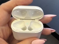 Apple AirPods 2nd Gen