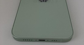 Good
													Apple iPhone 12 - Unlocked, Green, 128 GB, A2172, photo 3 of 8