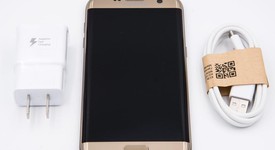 Fair
													Samsung Galaxy S7 Edge - Verizon, Gold, 32 GB, SM-G935V, photo 2 of 3