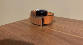 Good
													Apple Watch SE 1st Gen 44mm - Silver, A2352 - GPS, Aluminum, photo 5 of 10