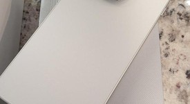 Mint
													Oppo Find X9 Pro - Unlocked Non-US, Silk White, 512 GB, 16 GB, photo 5 of 7