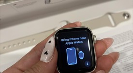 Mint
													Apple Watch SE 2nd Gen 40mm - Unlocked, Starlight, A2726 - Cellular, Aluminum, photo 2 of 4