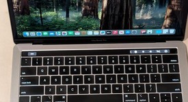 Good
													MacBook Pro 2018 (With Touch Bar) - 13" - I5, Gray, 512 GB, 8 GB, photo 1 of 9