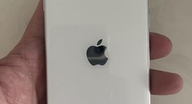 Good
													Apple iPhone SE 2nd Gen 2020 - Unlocked, White, 128 GB, A2275, photo 3 of 8