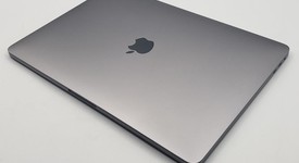 Mint
													MacBook Pro 2017 (With Touch Bar) - 13" - I7, Gray, 256 GB, 8 GB, photo 4 of 6