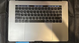Good
													MacBook Pro 2017 (With Touch Bar) - 15" - I7, Gray, 256 GB, 16 GB, photo 3 of 7