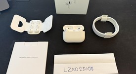 Used
													Apple AirPods Pro 2 - USB-C, photo 3 of 5
