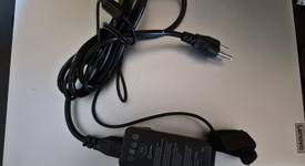 Good
													Lenovo IdeaPad Windows Laptop, photo 2 of 6