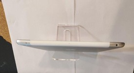 Mint
													Apple iPad 8th Gen - Unlocked, Silver, 32 GB, A2428, photo 4 of 6