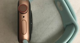 Mint
													Apple Watch Series 6 40mm - Unlocked, Gold, A2293 - Cellular, Aluminum, photo 4 of 6