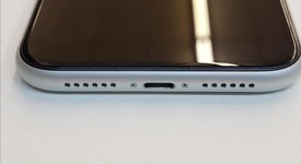 Good
													Apple iPhone Xr - T-Mobile, White, 64 GB, A1984, photo 3 of 7
