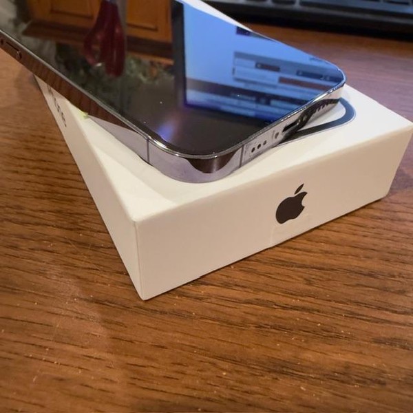 Apple iPhone 14 Pro - Unlocked, 128 GB, Purple, A2650