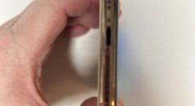 Mint
													Apple iPhone Xs - Unlocked, Gold, 256 GB, A1920, photo 5 of 18