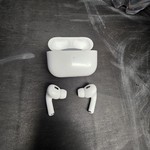 Used Apple AirPods Pro 2 - USB-C
