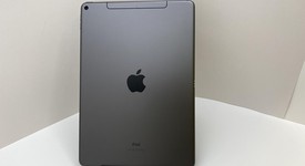 Good
													Apple iPad Air 3rd Gen - Unlocked, Gray, 64 GB, photo 4 of 6