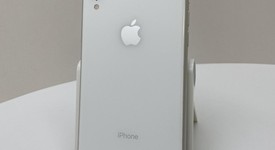 Good
													Apple iPhone Xr - Unlocked, White, 64 GB, A1984, photo 3 of 5