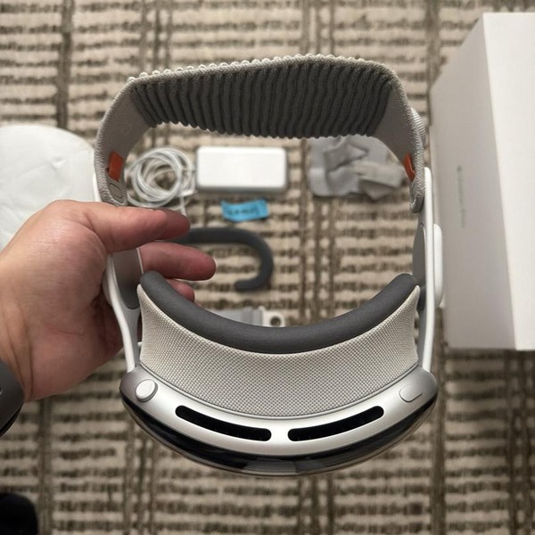 Apple Vision Pro - 256 GB