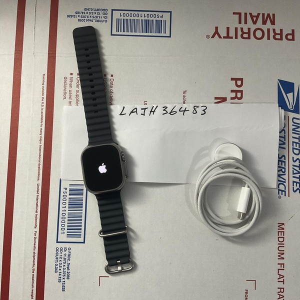 Apple Watch Ultra 49mm - Unlocked, Titanium, A2622