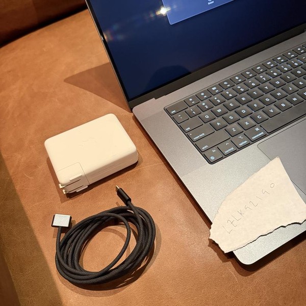 MacBook Pro 2024 - 16 inch - 1 TB, Space Black, 48 GB, Apple M4 Max 16-core